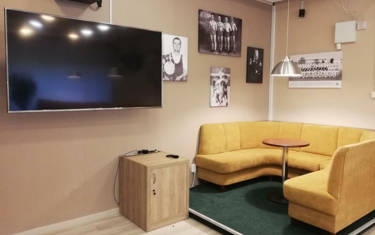 Sport Hotel 塔塔班亚 外观 照片